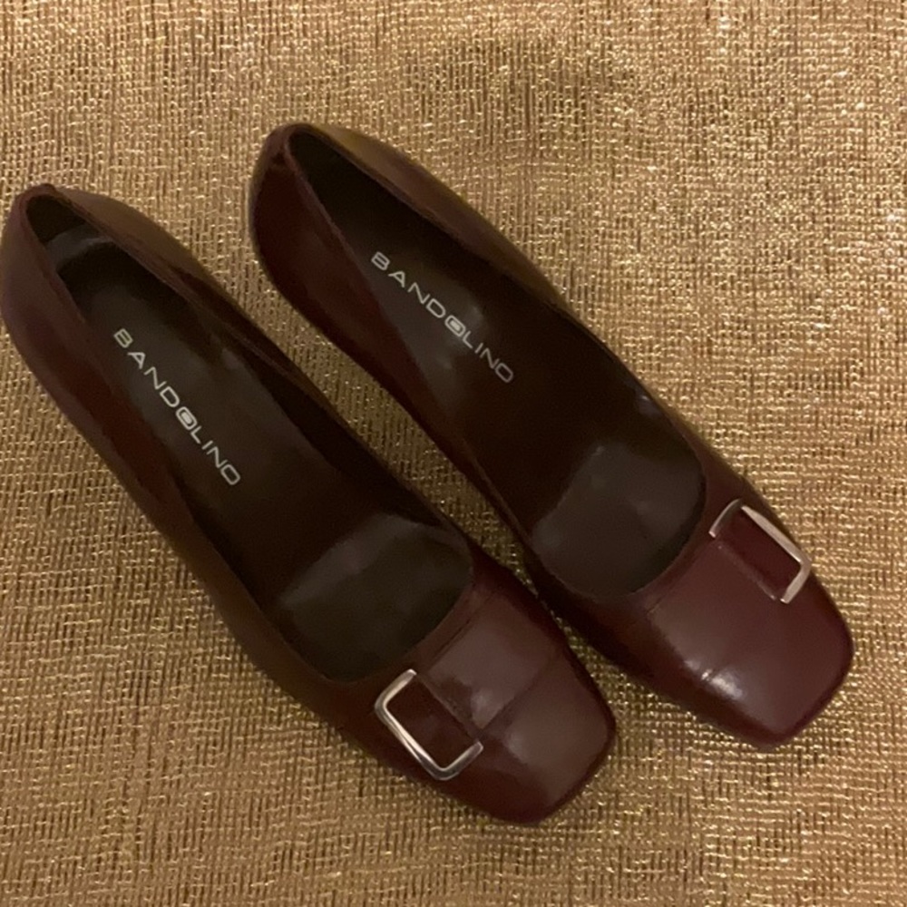 Classic Bandolino Square Toe Heels, Wine, Sz 6M, Never Been Worn
